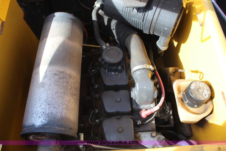 image for item I5811 2007 New Holland L190 skid steer