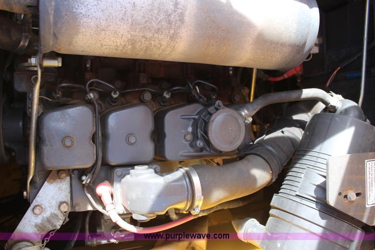 image for item I5811 2007 New Holland L190 skid steer