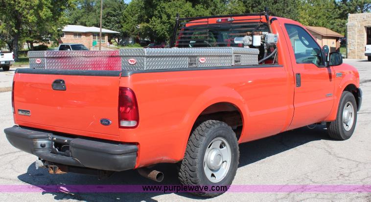 image for item I5818 2006 Ford F250 Super Duty XL pickup truck