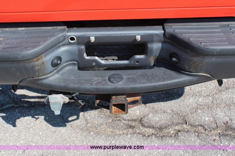 image for item I5818 2006 Ford F250 Super Duty XL pickup truck