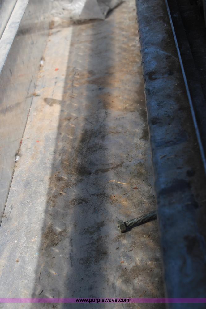 image for item I5818 2006 Ford F250 Super Duty XL pickup truck