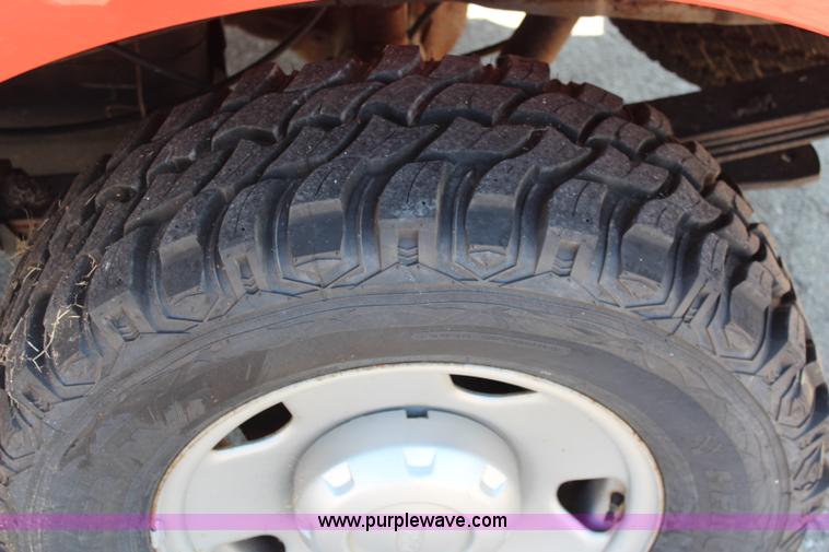 image for item I5818 2006 Ford F250 Super Duty XL pickup truck