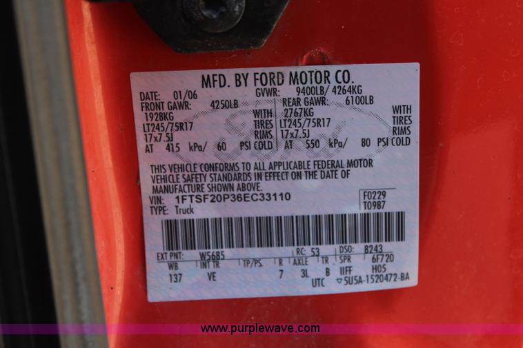 image for item I5818 2006 Ford F250 Super Duty XL pickup truck