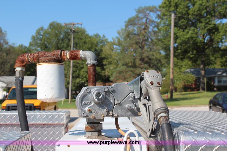 image for item I5819 2006 Ford F250 Super Duty XL pickup truck