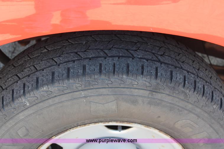 image for item I5819 2006 Ford F250 Super Duty XL pickup truck