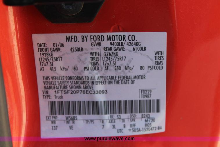 image for item I5819 2006 Ford F250 Super Duty XL pickup truck