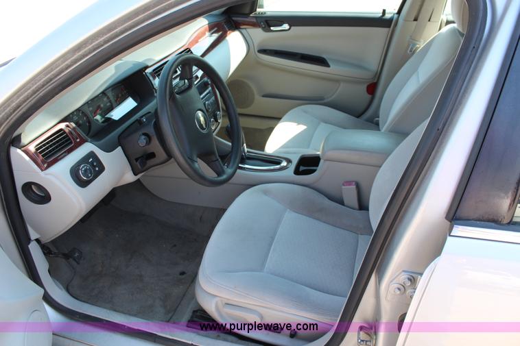 image for item I5836 2007 Chevrolet Impala LS