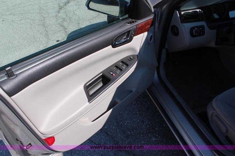 image for item I5836 2007 Chevrolet Impala LS
