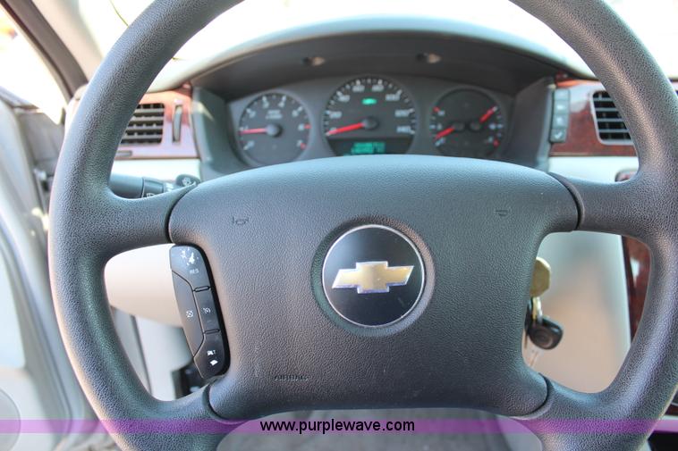 image for item I5836 2007 Chevrolet Impala LS