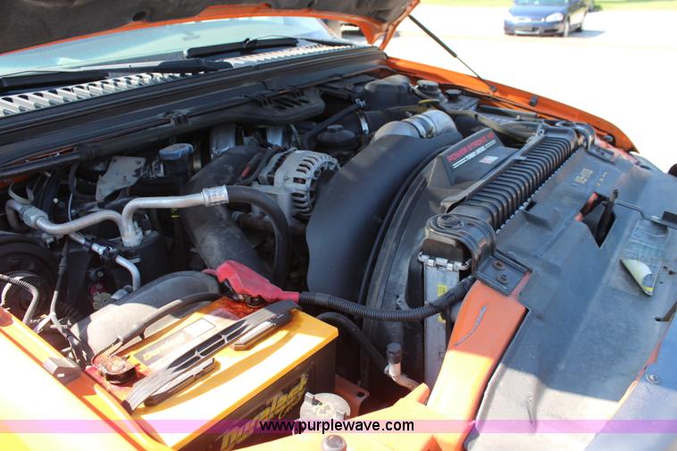 image for item I5838 2003 Ford F250 Super Duty XL pickup truck