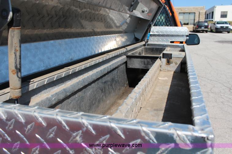 image for item I5838 2003 Ford F250 Super Duty XL pickup truck