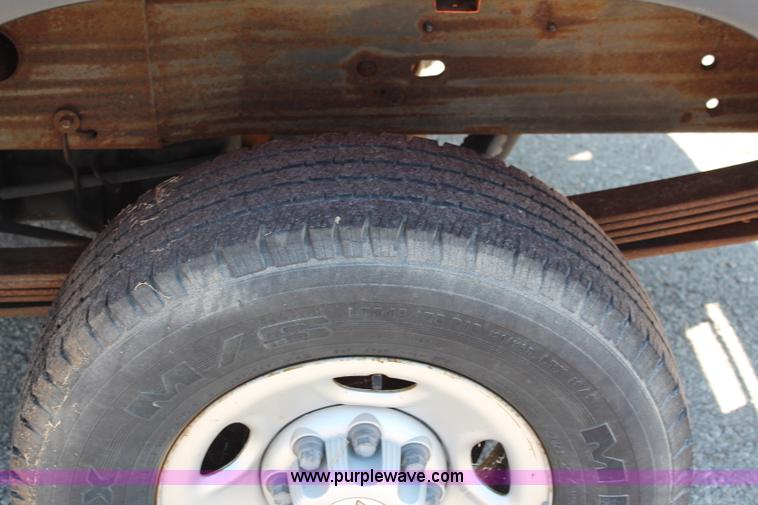 image for item I5839 2002 Chevrolet Sliverado 2500HD pickup truck