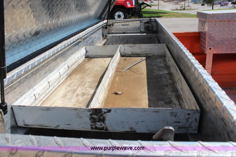 image for item I5840 2002 Chevrolet Silverado 2500HD pickup truck