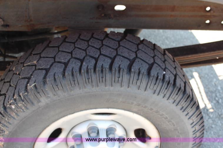 image for item I5840 2002 Chevrolet Silverado 2500HD pickup truck