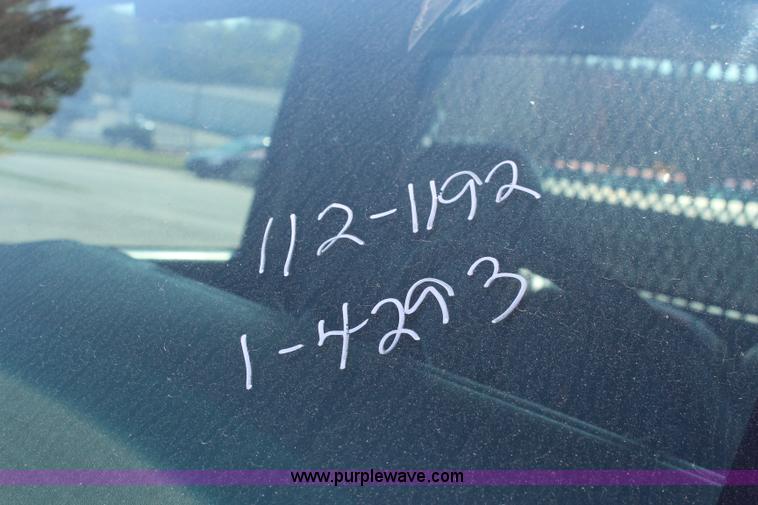 image for item I5840 2002 Chevrolet Silverado 2500HD pickup truck