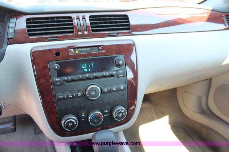 image for item J2034 2007 Chevrolet Impala LS