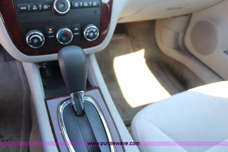 image for item J2034 2007 Chevrolet Impala LS