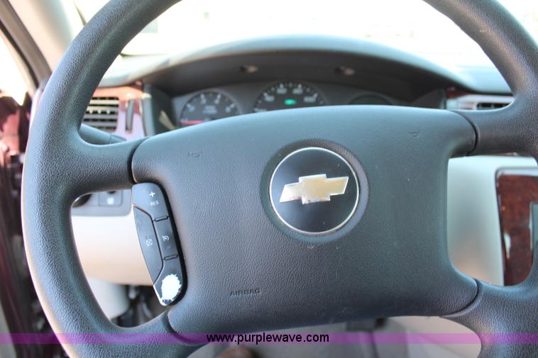 image for item J2034 2007 Chevrolet Impala LS