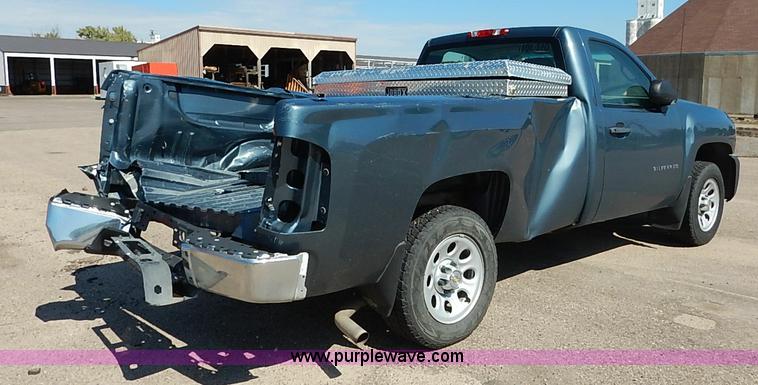 image for item J3005 2011 Chevrolet Silverado 1500 pickup truck