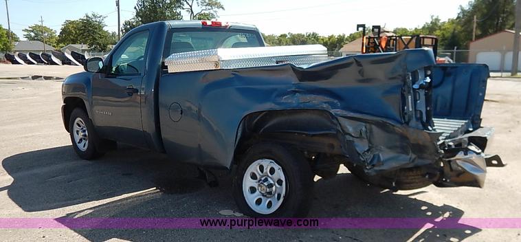 image for item J3005 2011 Chevrolet Silverado 1500 pickup truck