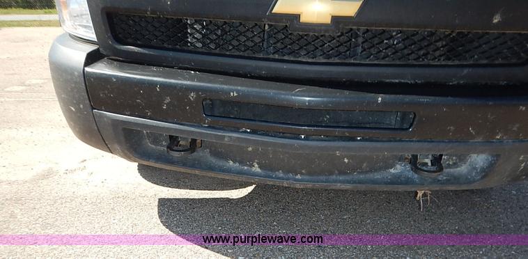 image for item J3005 2011 Chevrolet Silverado 1500 pickup truck