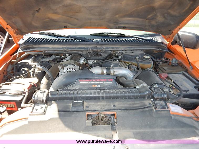 image for item J3006 2003 Ford F250 Super Duty XL pickup truck