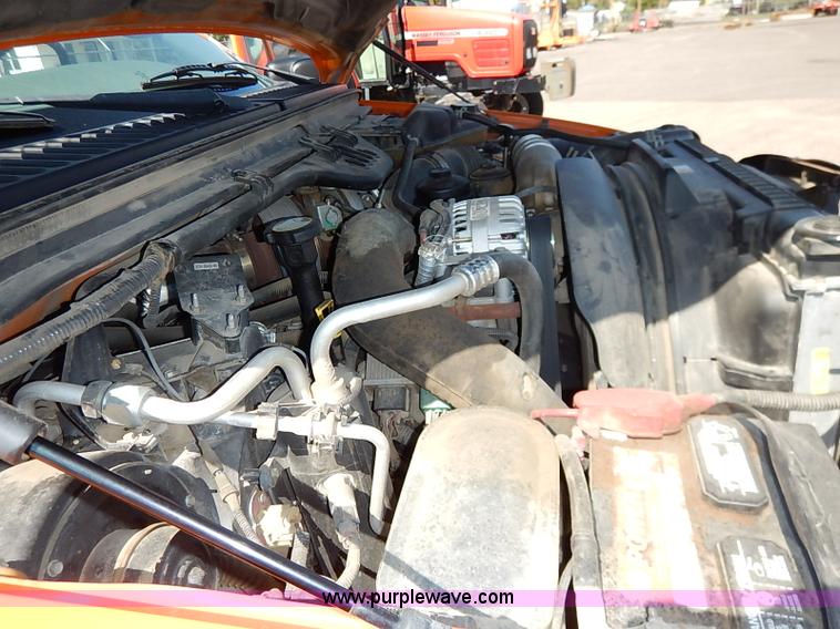 image for item J3006 2003 Ford F250 Super Duty XL pickup truck