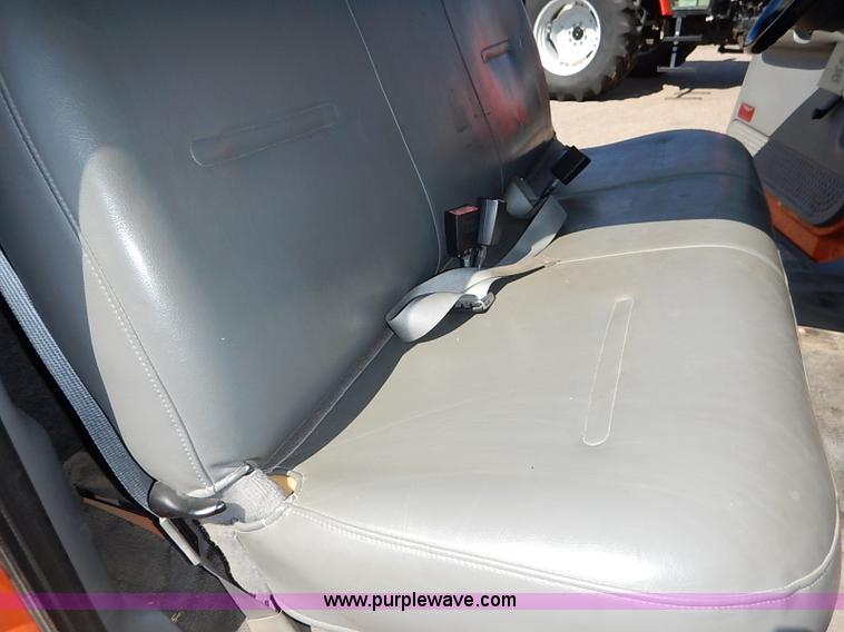 image for item J3006 2003 Ford F250 Super Duty XL pickup truck