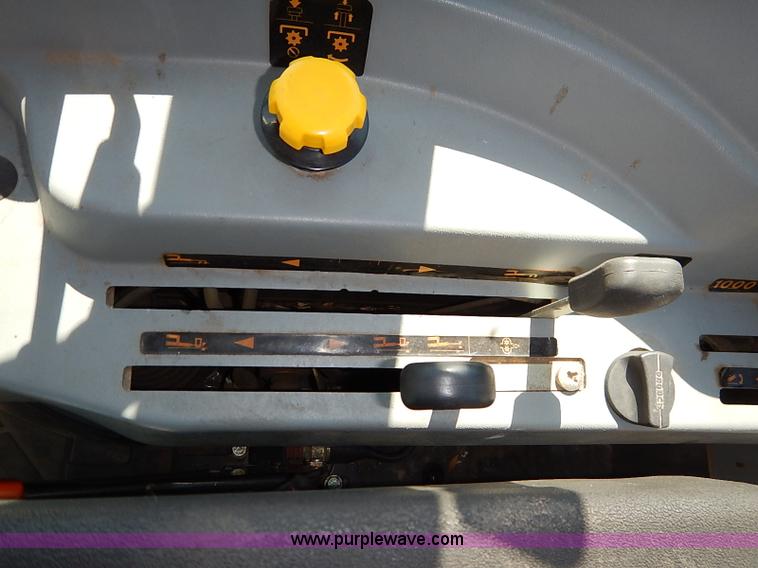 image for item J3008 2003 Massey Ferguson 4345 tractor