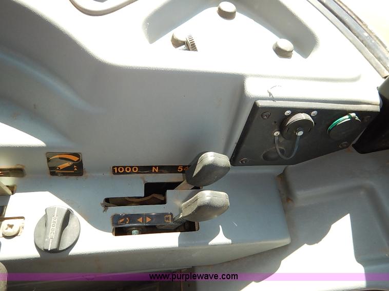 image for item J3008 2003 Massey Ferguson 4345 tractor