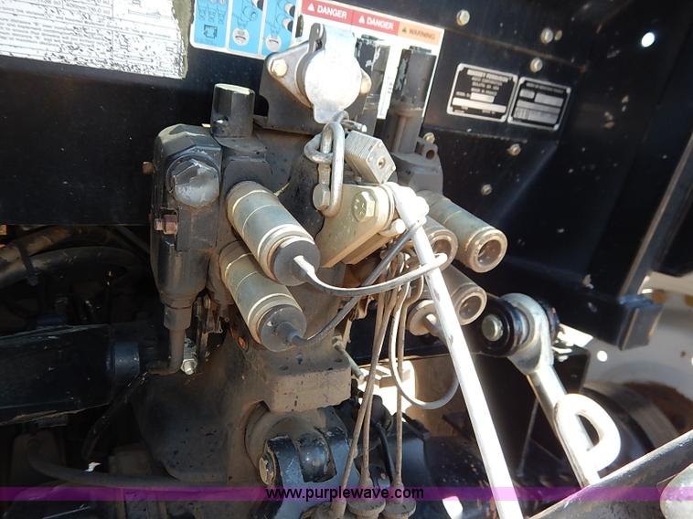 image for item J3008 2003 Massey Ferguson 4345 tractor