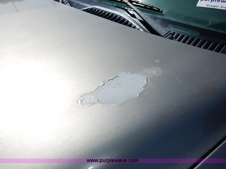 image for item J3009 2002 Chevrolet Silverado 1500 pickup truck