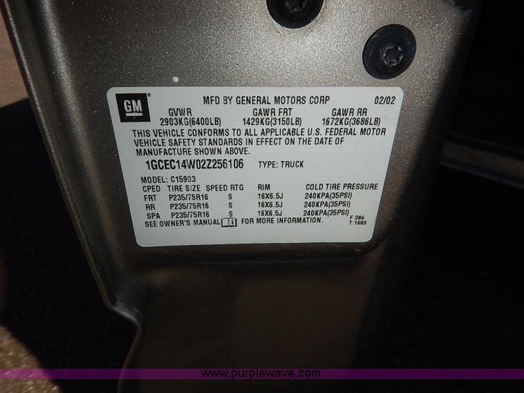 image for item J3009 2002 Chevrolet Silverado 1500 pickup truck