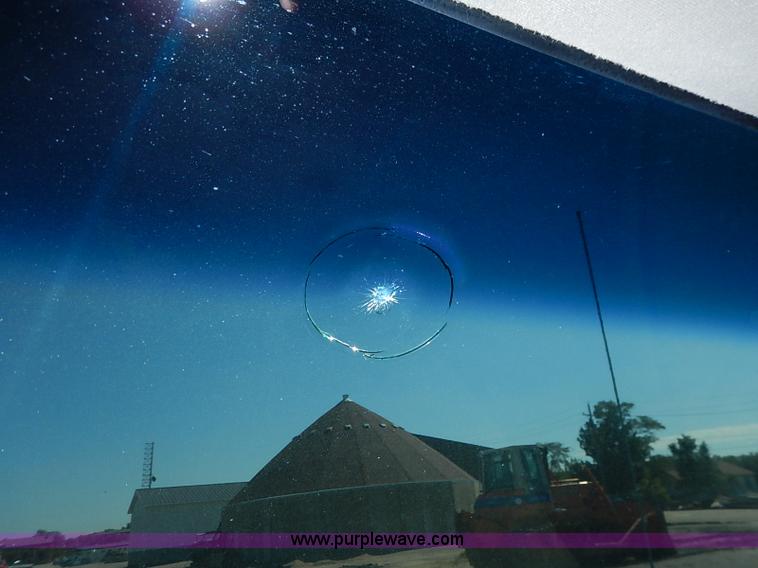 image for item J3010 2002 Chevrolet Silverado 1500 pickup truck