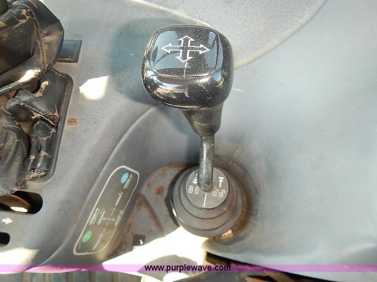 image for item J3022 2000 New Holland TS100 tractor