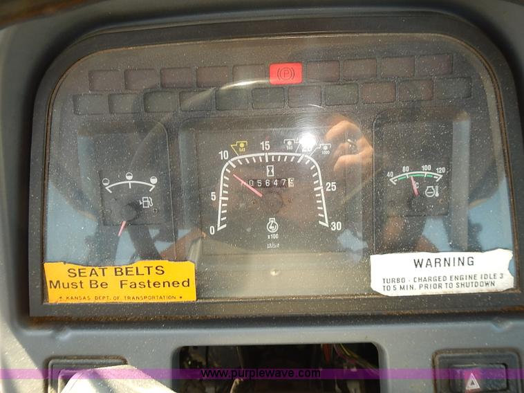 image for item J3022 2000 New Holland TS100 tractor