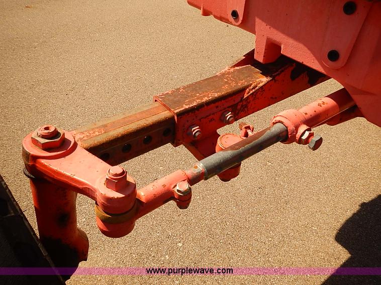 image for item J3022 2000 New Holland TS100 tractor