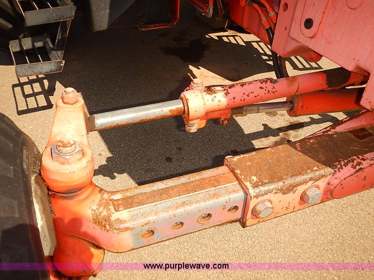 image for item J3022 2000 New Holland TS100 tractor