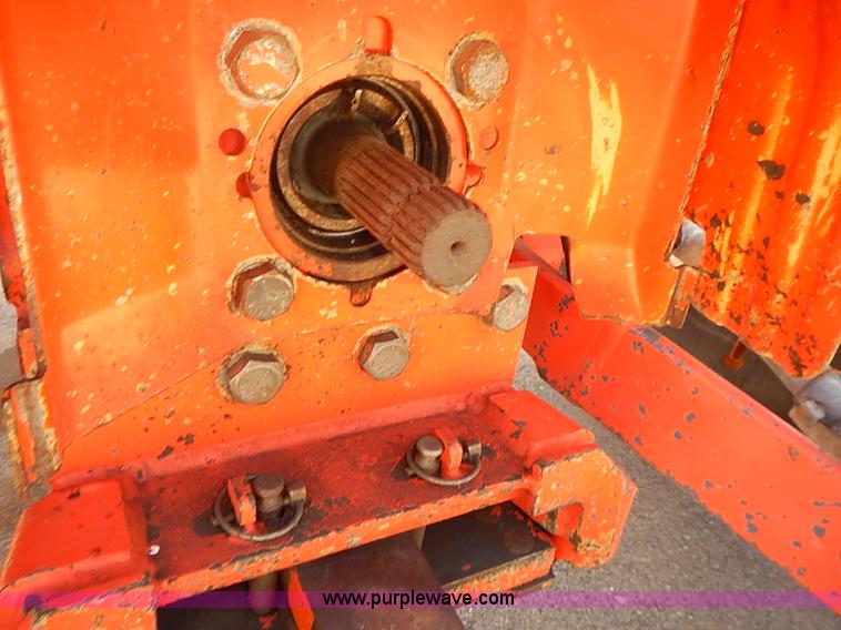 image for item J3022 2000 New Holland TS100 tractor