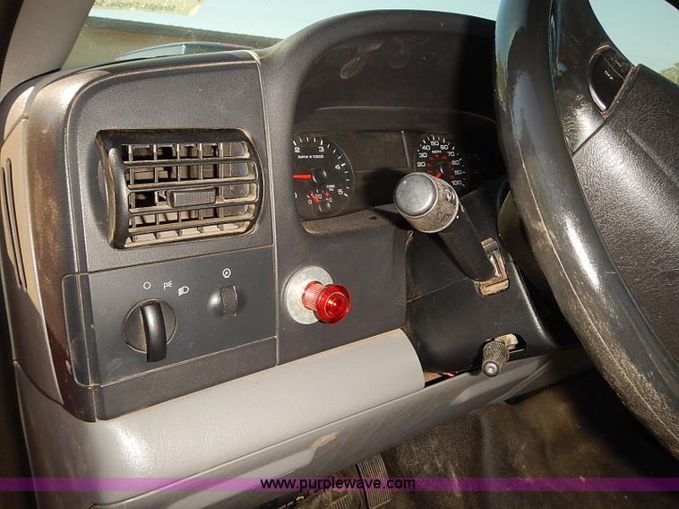image for item J3039 2006 Ford F250 Super Duty utility truck