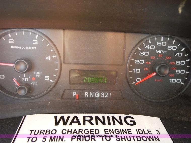 image for item J3039 2006 Ford F250 Super Duty utility truck