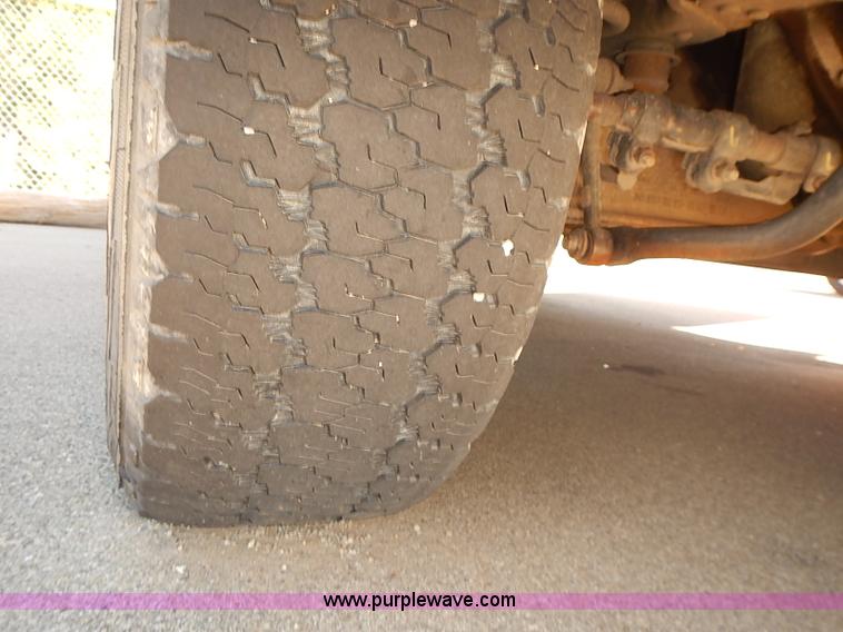 image for item J3039 2006 Ford F250 Super Duty utility truck