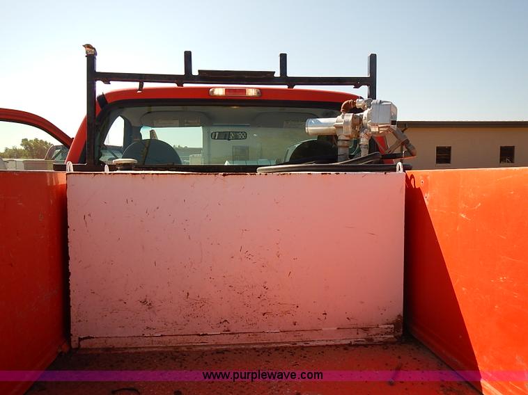 image for item J3039 2006 Ford F250 Super Duty utility truck