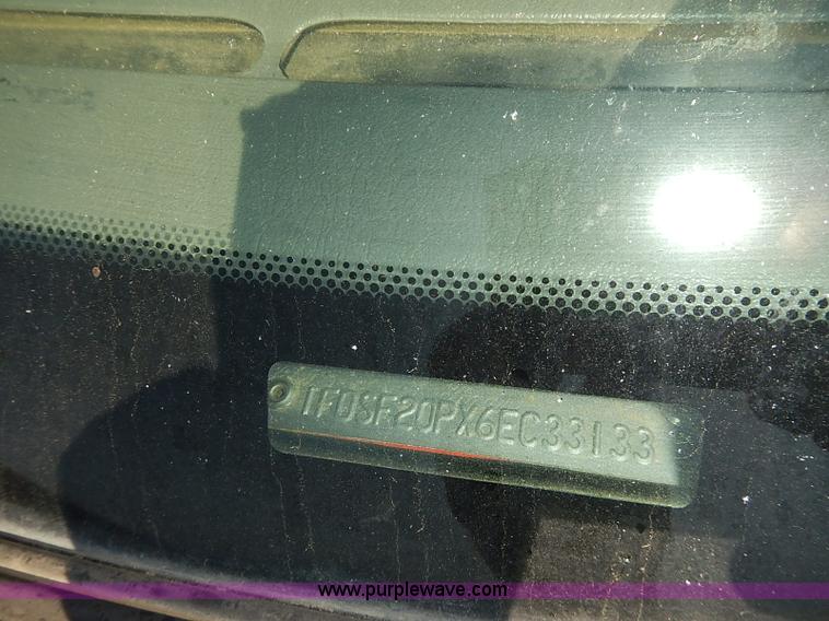 image for item J3039 2006 Ford F250 Super Duty utility truck