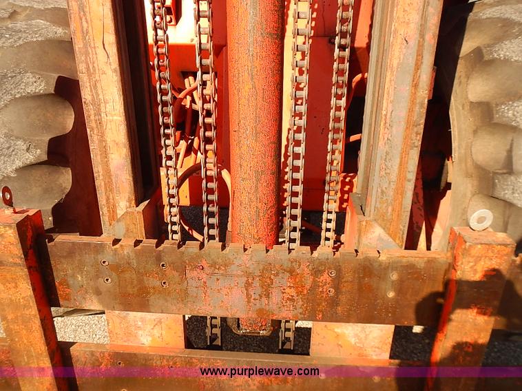 image for item J3046 1986 John Deere 482C forklift