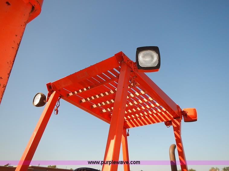 image for item J3046 1986 John Deere 482C forklift