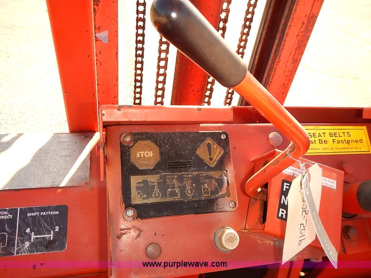 image for item J3046 1986 John Deere 482C forklift