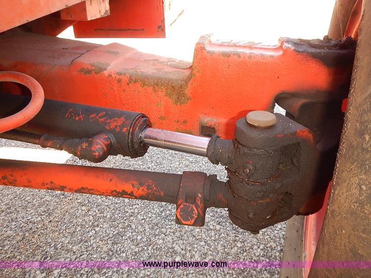 image for item J3046 1986 John Deere 482C forklift