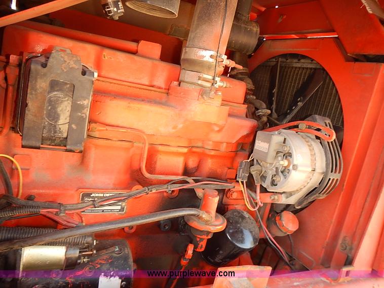 image for item J3046 1986 John Deere 482C forklift