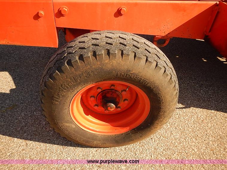 image for item J3046 1986 John Deere 482C forklift